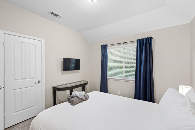 Building Photo - 8304 Timberbrook Ln