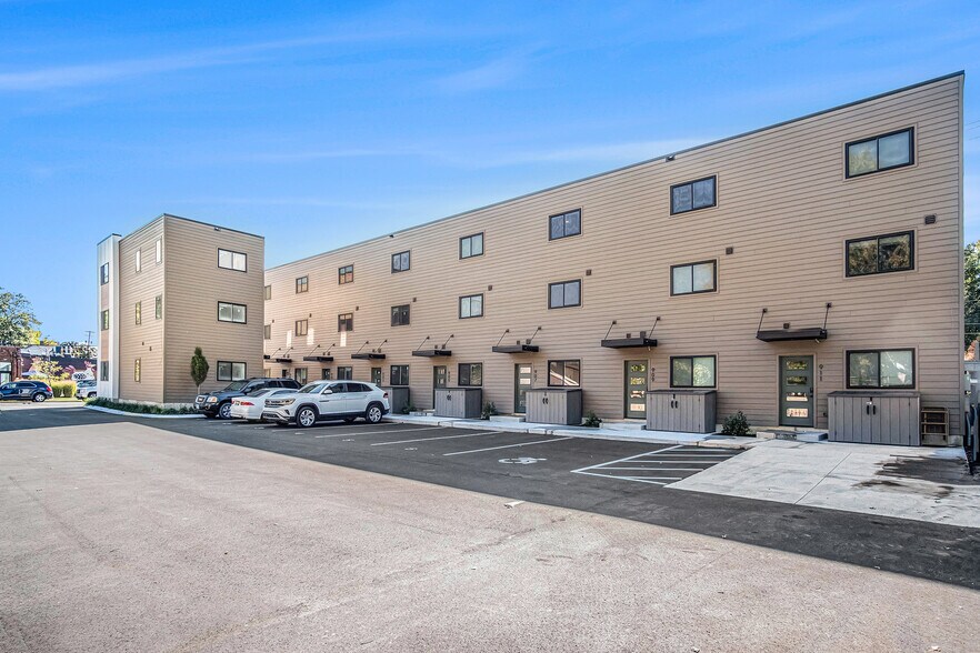 Building Photo - 11 Deloney Ave NW