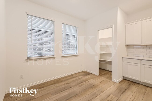 Building Photo - 5233 Rockrose Ln