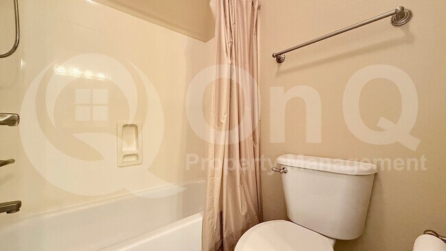 Building Photo - 28978 N 70th Dr