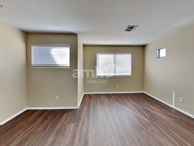 Building Photo - 16632 W Belleview St