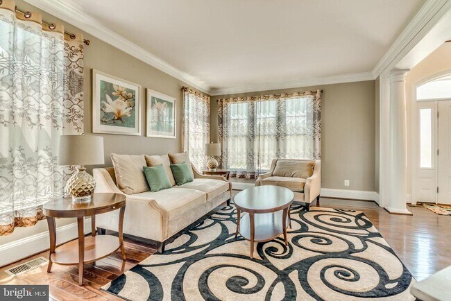 Building Photo - 1751 Tysons Crest Ln