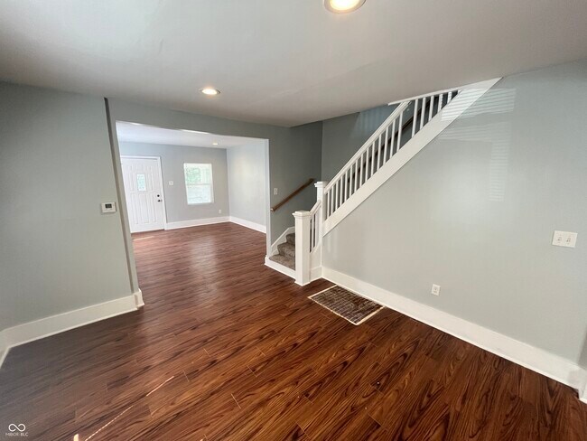 Building Photo - 3727 N Kenwood Ave