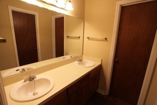 Building Photo - Cedar Chase 3 Bedrooms