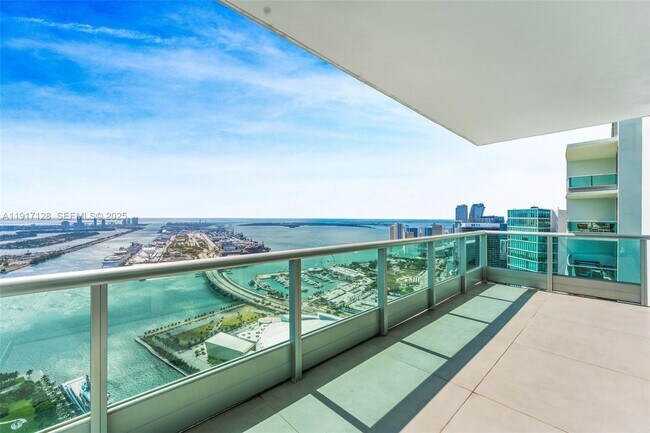 Building Photo - 900 Biscayne Blvd