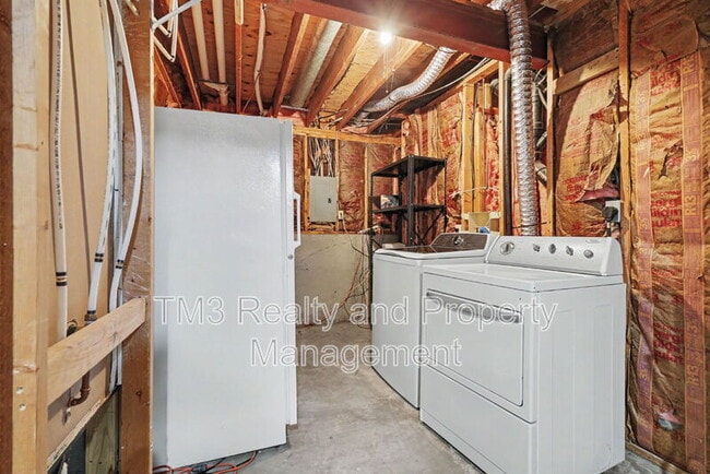 Building Photo - 15213 S Seminole Dr