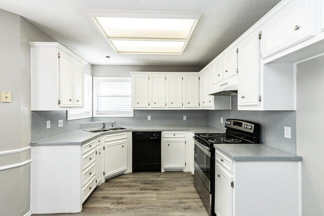 Building Photo - 2204 94th St