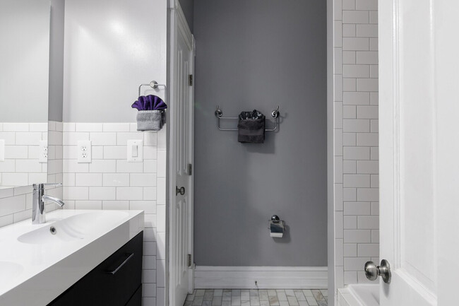 Building Photo - 436 Q St NW