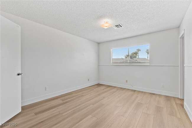 Building Photo - 4705 E Washington Ave
