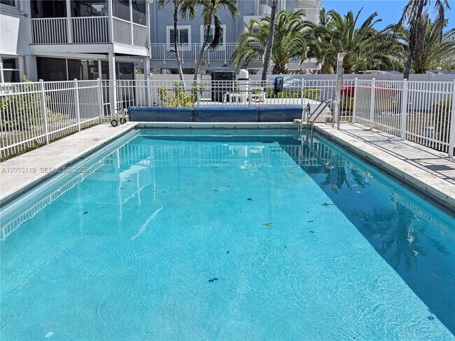 Building Photo - 5301 Ocean Terrace
