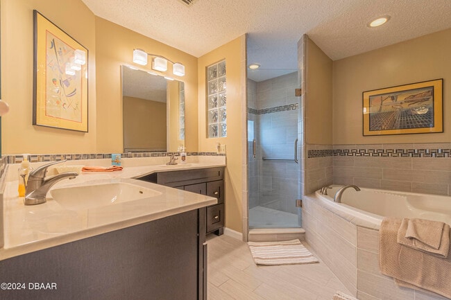 Building Photo - 6236 Clover Bend Dr