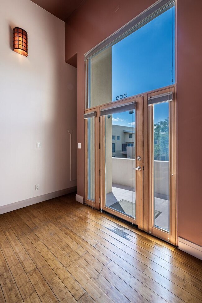 Building Photo - 3600 Cerrillos Rd
