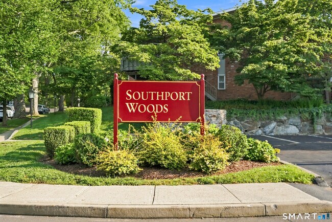 Building Photo - 110 Southport Woods Drive