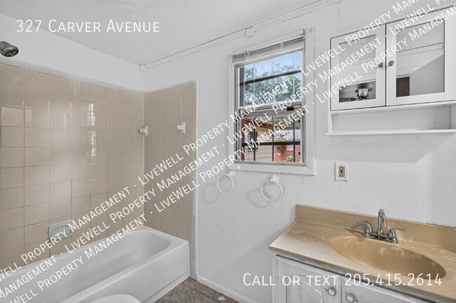 Building Photo - 327 Carver Ave