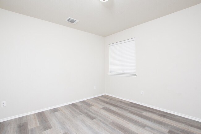 Building Photo - 1226 Kiskadee Branch Dr