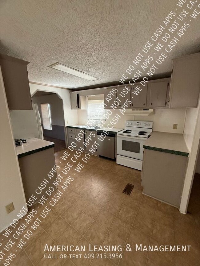 Building Photo - 108 Hornet Ln