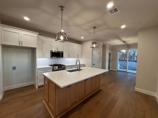 Building Photo - One Month Rent Free - 4 bedrooms - 3 full baths - Brand New