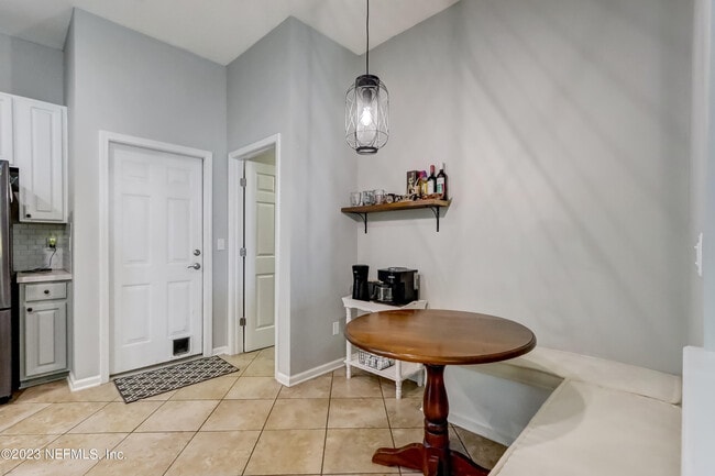 Building Photo - 12004 W Liberty Lake Dr