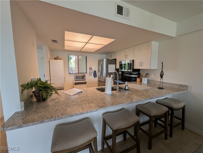 Building Photo - 16000 Bay Pointe Blvd