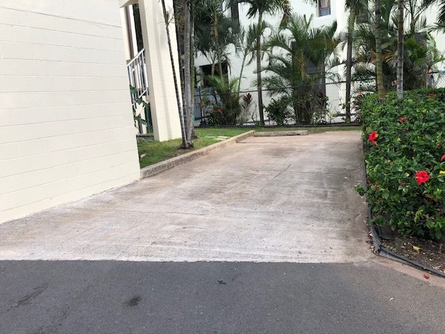 Building Photo - 350 Aoloa St