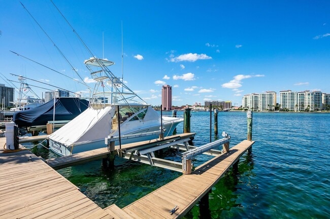Building Photo - 555 S Ocean Blvd