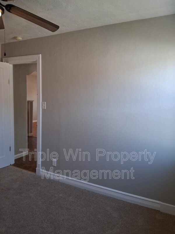 Building Photo - 313 Carthage Ave