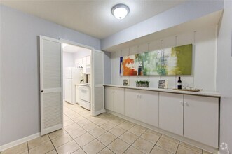 Building Photo - Newly Renovated 1 Bedroom 1 Bathroom  Avai...