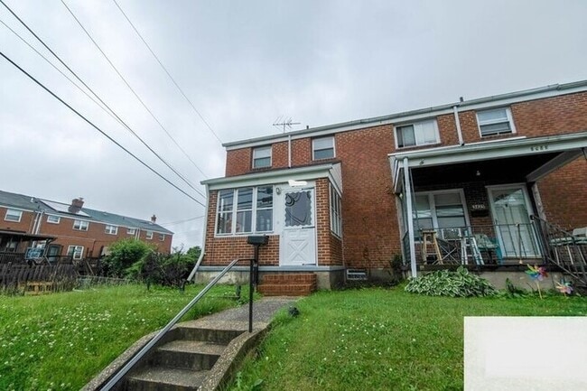 Building Photo - 3 Bedroom Semi-Detached