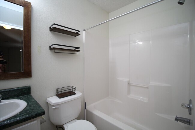 Building Photo - 2BD/2BA Patio Home Near NAS with Fenced Ya...
