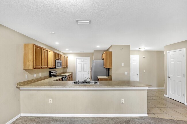 Building Photo - 480 L M Davey Ln