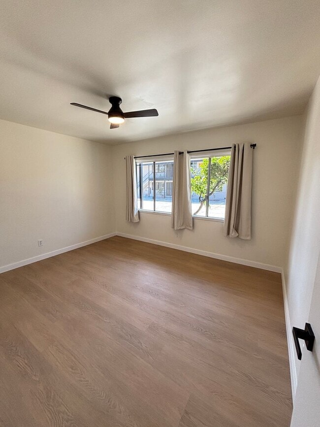 Building Photo - 6819 N Figueroa St