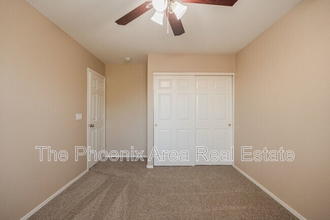 Building Photo - 3095 E Merrill Ave