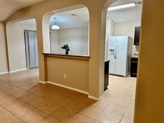 Building Photo - 207 Dragon Ridge Rd