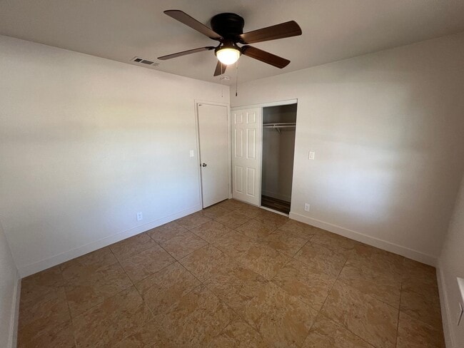 Building Photo - Spacious Single-Story 6-bed 3-bath Oasis with Private Pool and Spa in Spring Valley