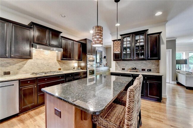Building Photo - 11034 Estates Cir