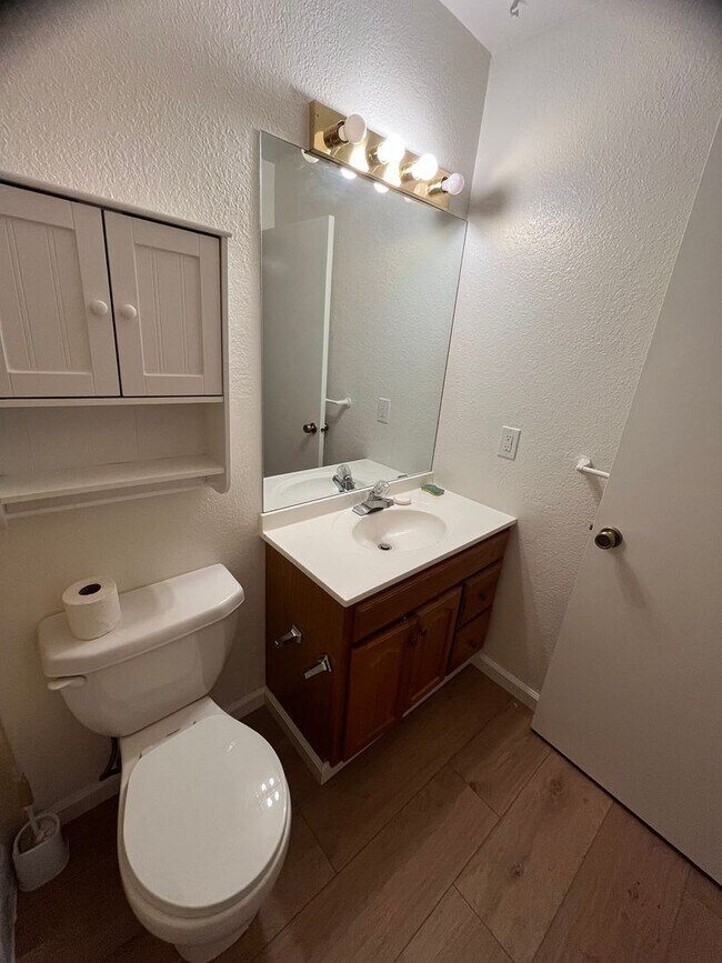 Building Photo - Cowell 4808-4810
