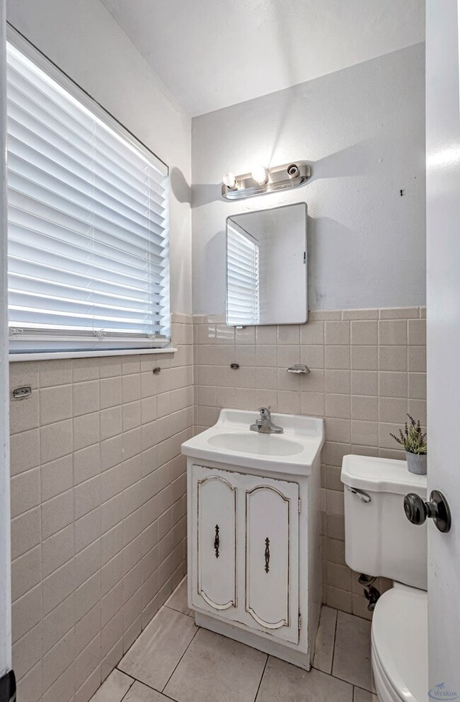 Building Photo - 1311 E 52nd St