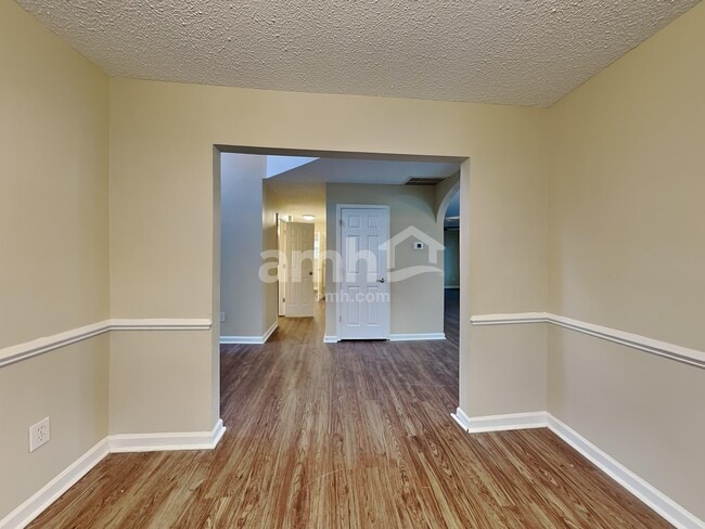 Building Photo - 200 Crossview Dr