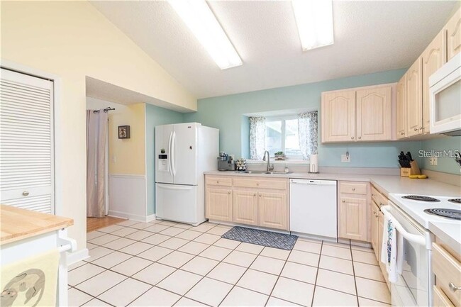 Building Photo - 1907 Coral Tree Ct