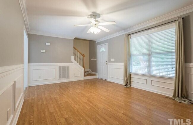 Building Photo - 145 Beaver Ridge Dr