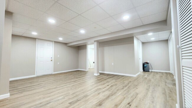Building Photo - 58 Jackson Ave