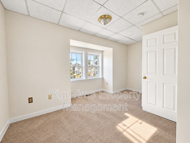 Building Photo - 202 Fairground Ave