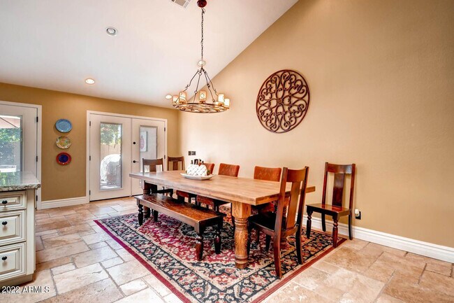 Building Photo - 3437 E Equestrian Trail