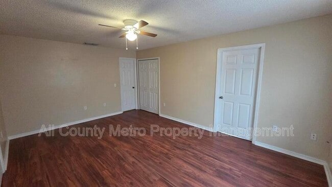 Building Photo - 261 Daisy Estates Dr