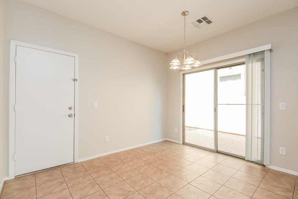 Building Photo - 3884 E Santa Fe Ln