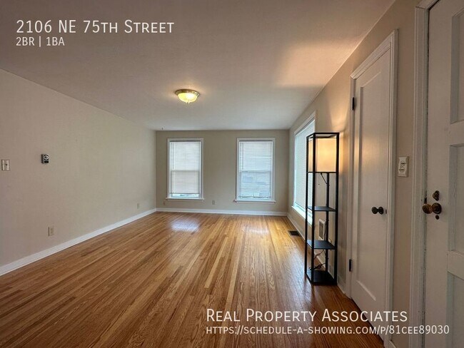 Building Photo - 2106 NE 75th St
