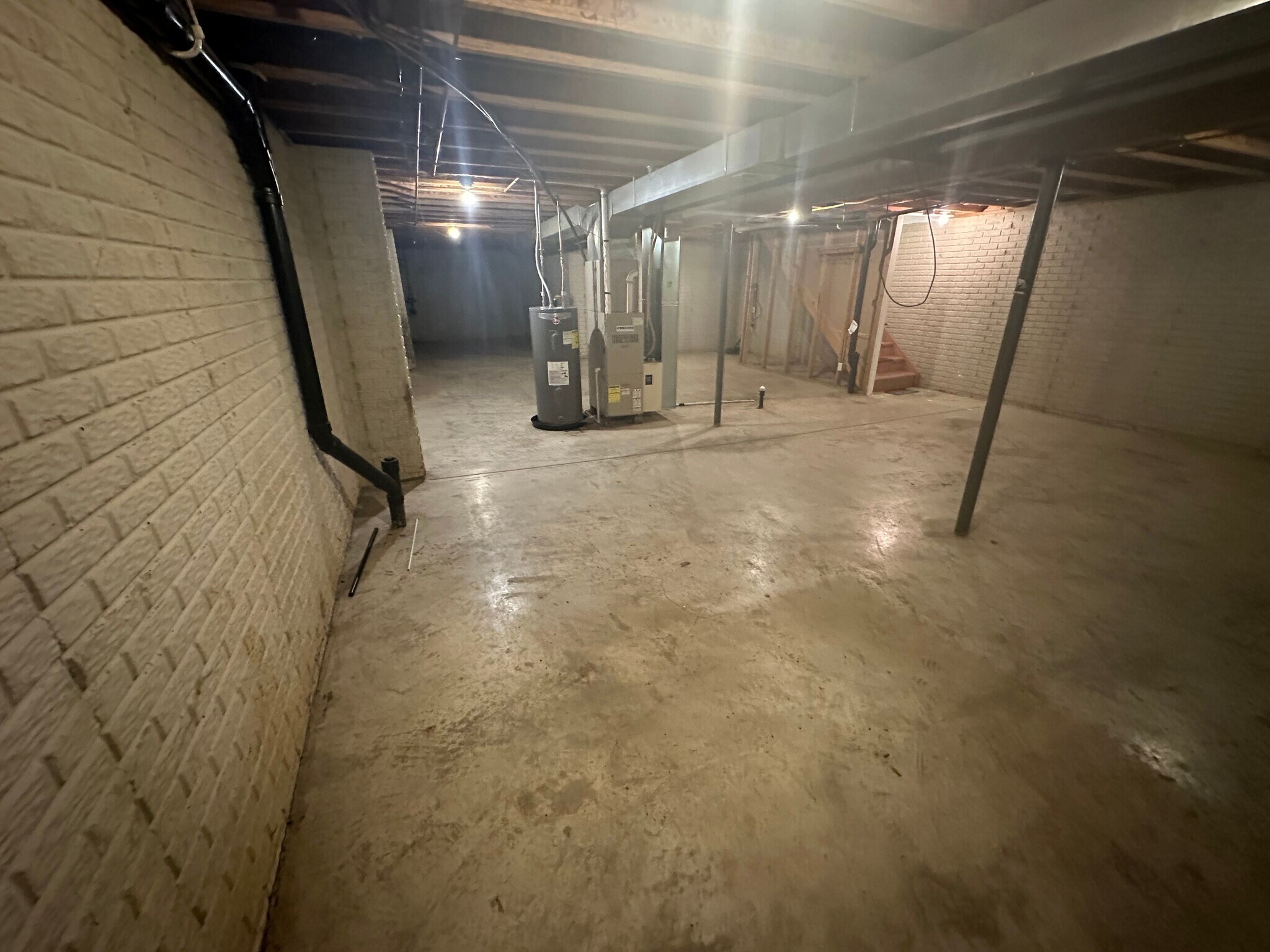 Extra Large Full Basement - 2721 Blossom Ave