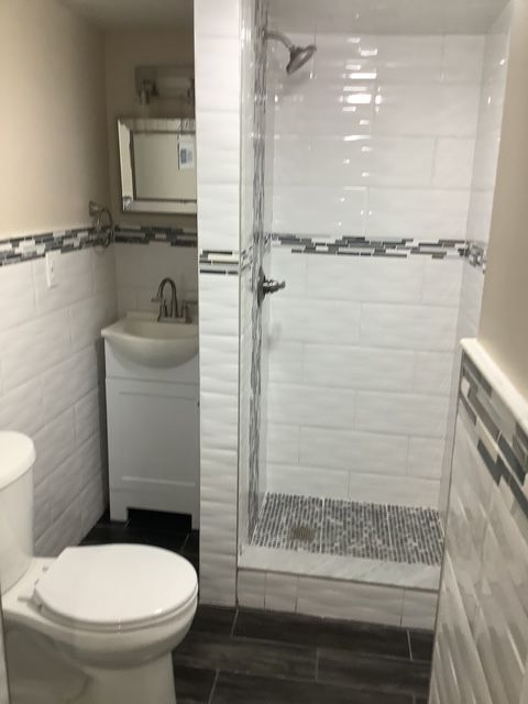 Building Photo - 3027 Shannon Dr