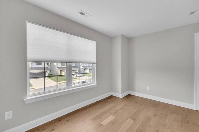 Building Photo - 4094 Inlet Lp