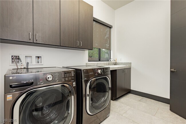 Building Photo - 94 Glade Hollow Dr